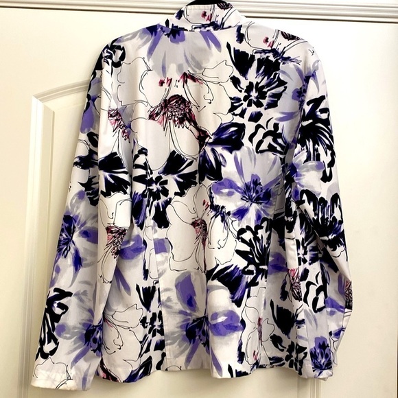 Chico’s Jacket lightweight Women’s 3 /XL Zip Up Blouse Floral Artsy Art to wear - Picture 2 of 4